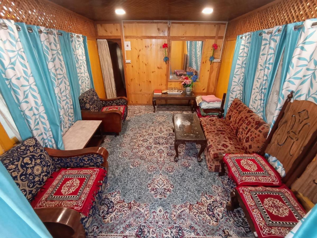 ホテル Hb Nancy Group Of Houseboats Srīnagar エクステリア 写真