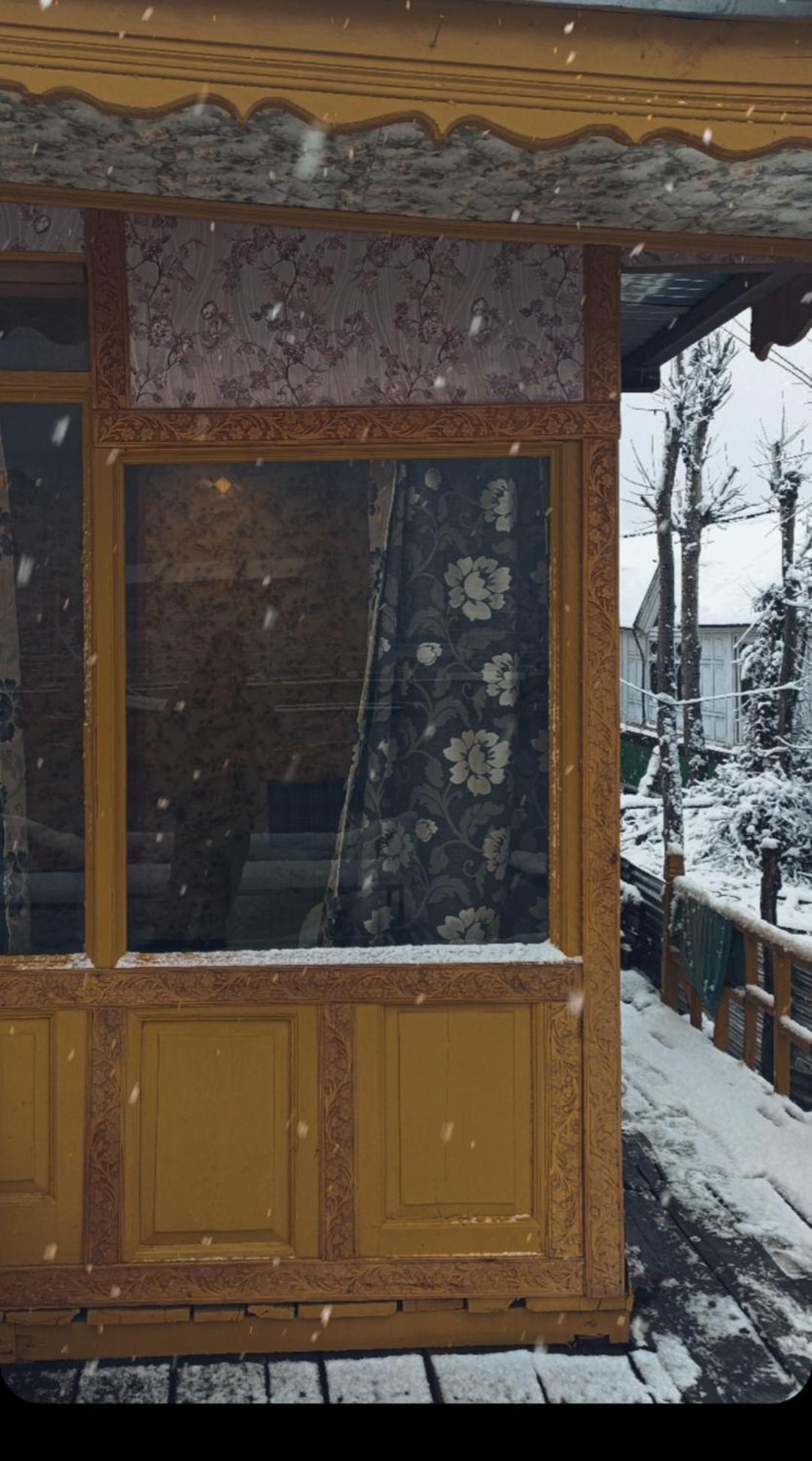 ホテル Hb Nancy Group Of Houseboats Srīnagar エクステリア 写真